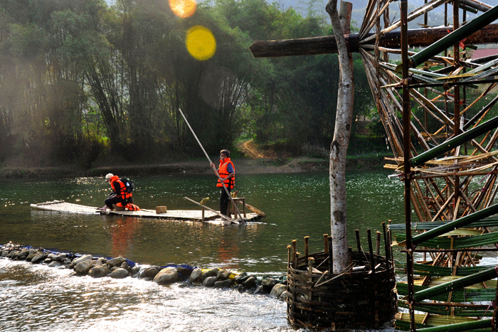 Bamboo rafting on Cham stream